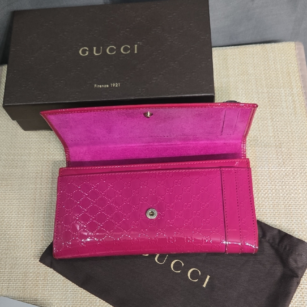 Gucci Magenta Patent Leather Wallet EUC - Picture 13 of 16